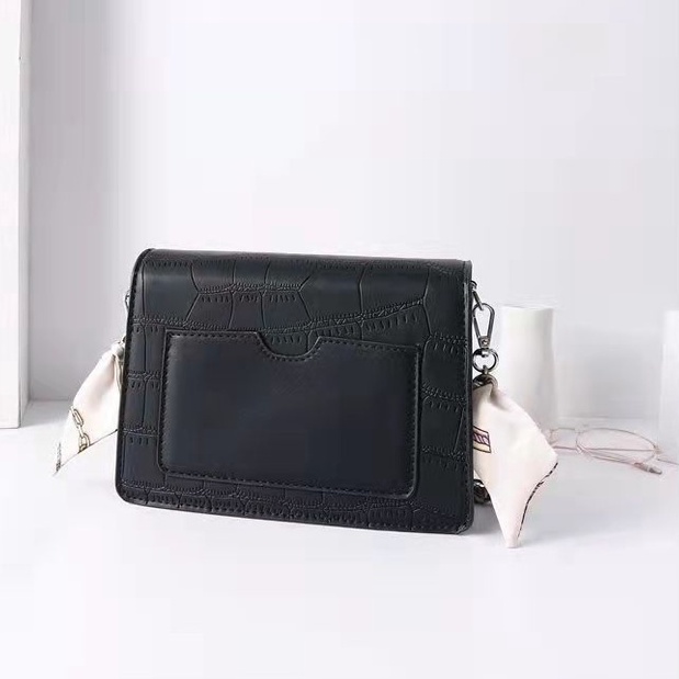 Túi Xách Nữ Đeo Chéo Dây Mắc Xích Thời Trang