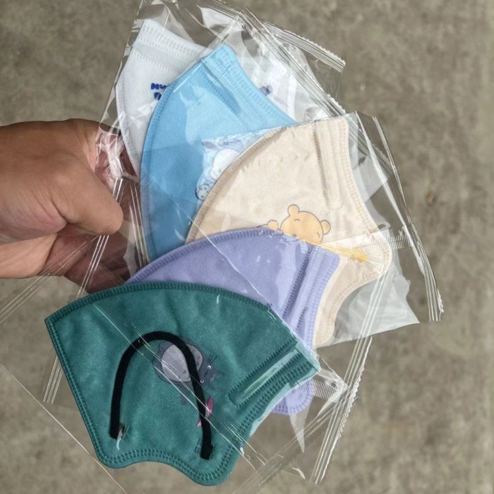 Set 10 Khẩu Trang 5D 4 Lớp Ngăn Chặn Bụi In Hoạt Hình Winnie Bear / Totoro / Cinnamoroll Dùng Một Lần Dành Cho Người Lớn