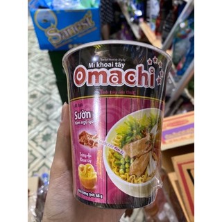 Mì tôm cốc Omachi mì ly có cây thịt thật / xúc xích