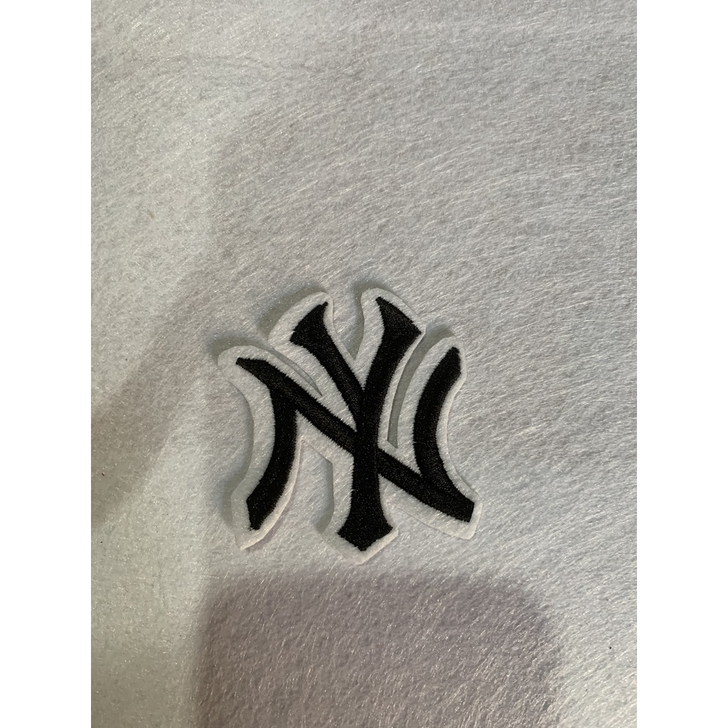 Sticker thêu là ủi yn