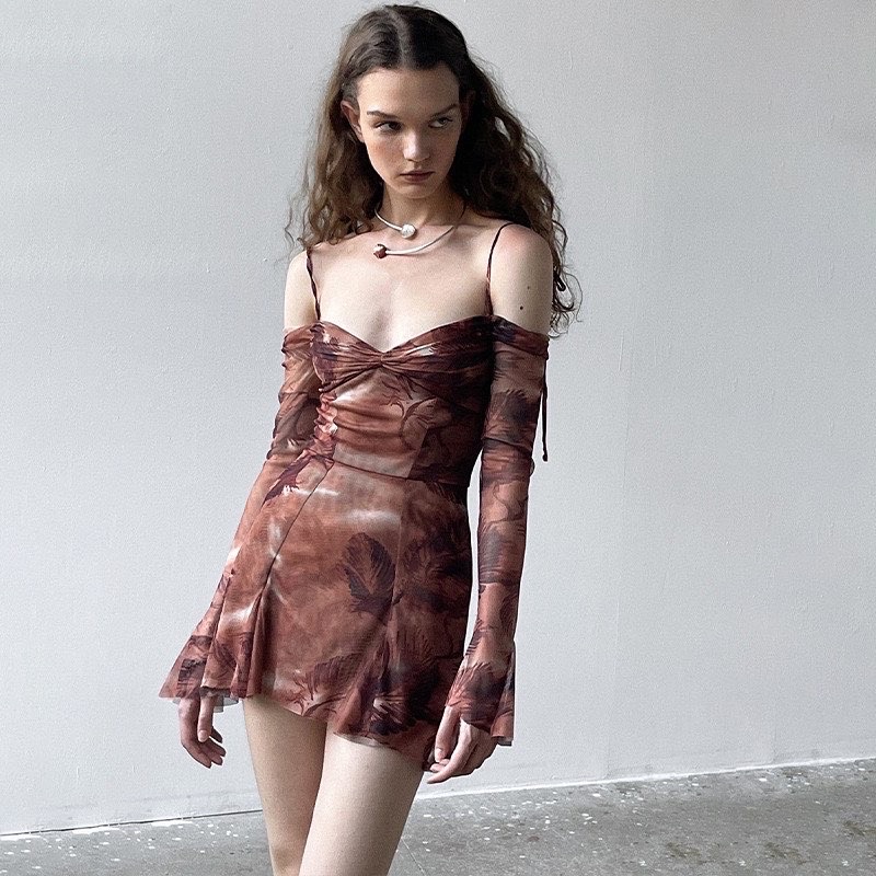 Đầm Tay Dài Loe Voan Mềm Siêu Tôn Dáng