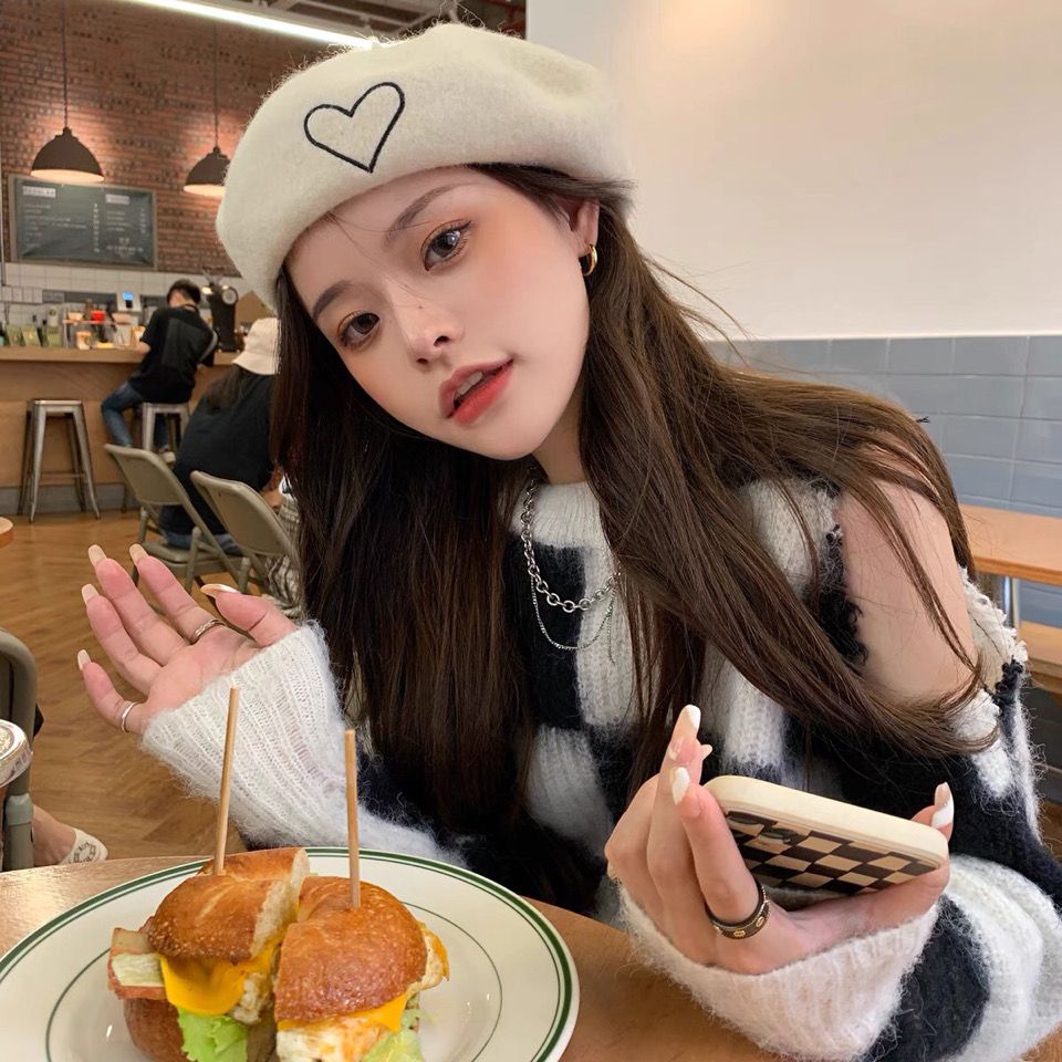 Mũ Beret Len Thêu Hình Trái Tim Xinh Xắn Thời Trang Mùa Thu Đông Theo Phong Cách Hàn Quốc