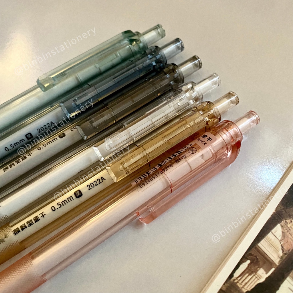 Bút gel Domi thân trong suốt, ngòi 0.5 mm BDM902