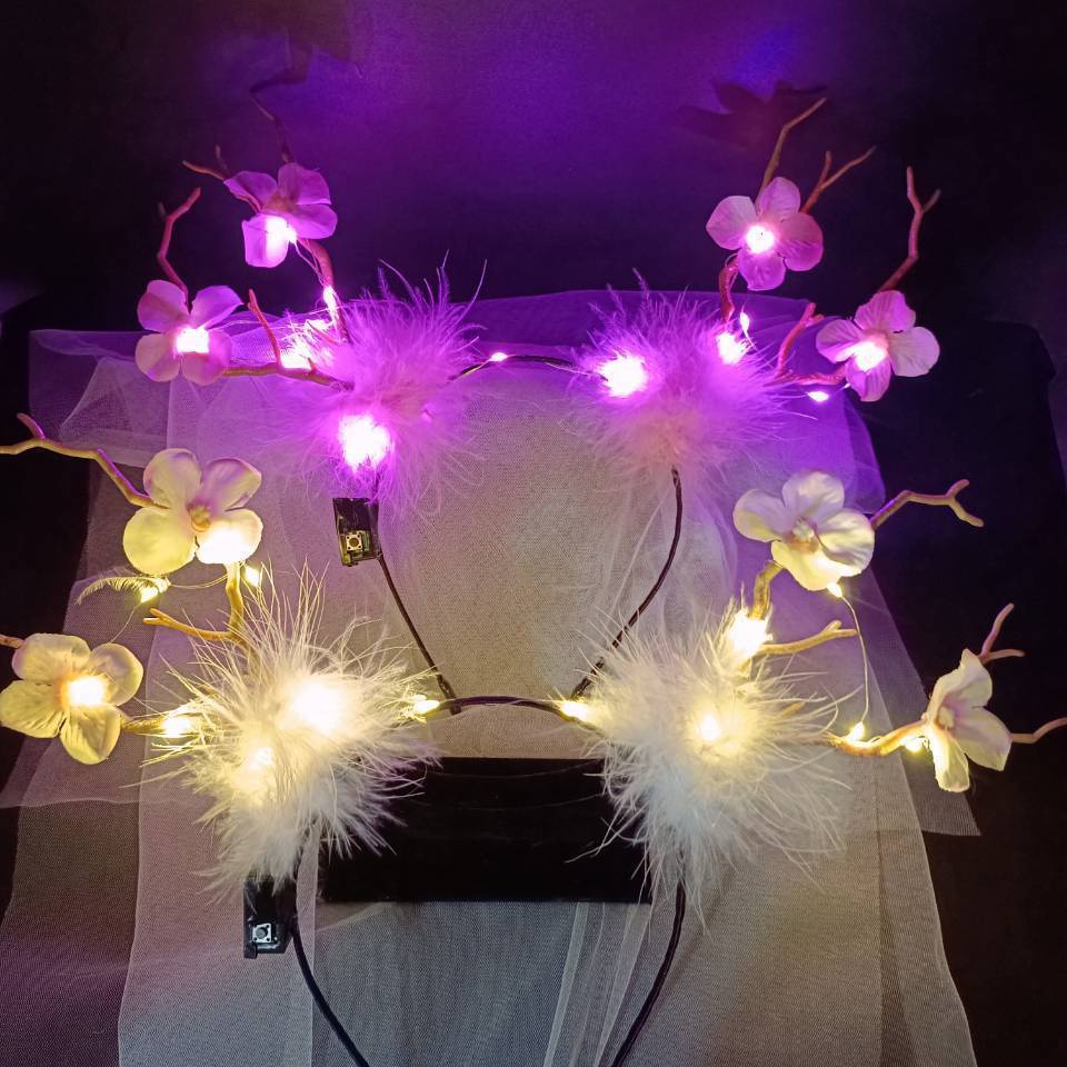 Băng Đô Cài Tóc Hình Sừng Tuần Lộc Có Đèn Led Thời Trang Cho Nữ