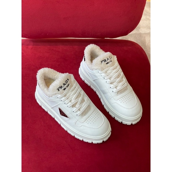 Giày thể thao nữ sneaker mùa đông lót lông ấm áp Prada 2022 cao cấp