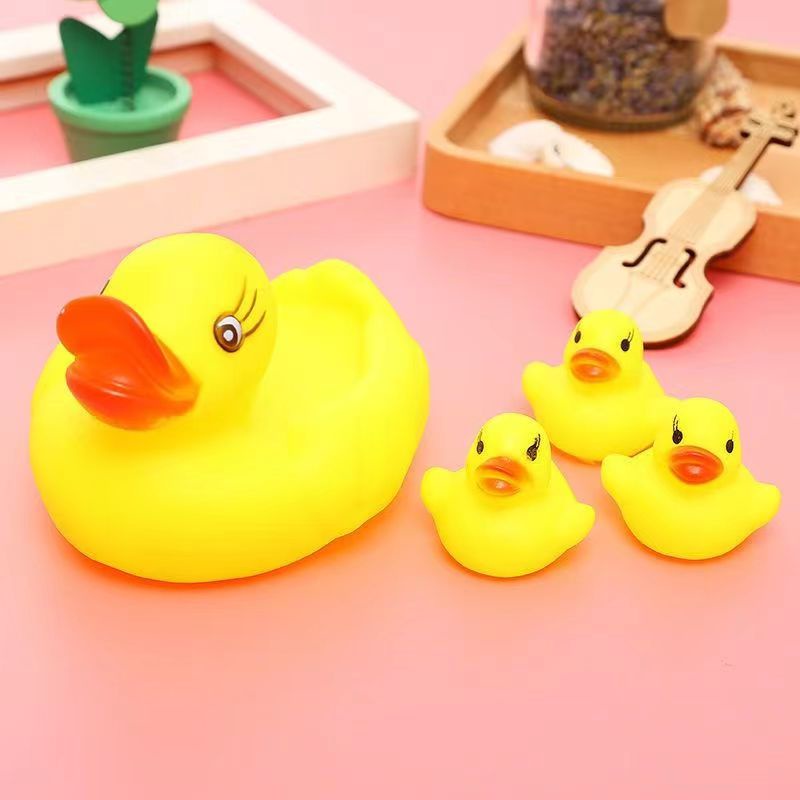 Đồ Chơi Nhà Tắm Hình Vịt Mẹ Và Vịt Con Đáng Yêu