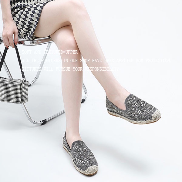 Giày Lười Đế Dày Mũi Tròn Đính Đá Thời Trang Hàn Quốc Mới Cho Nữ