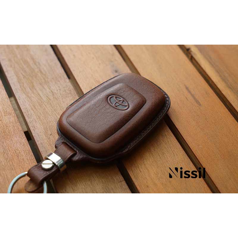 Bao da Toyota Corolla Cross, Altis 2022 - M2 - 3 nút - Da bò vachetta - bao da chìa khoá ô tô