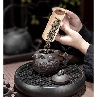 Ấm gốm mô phỏng cá