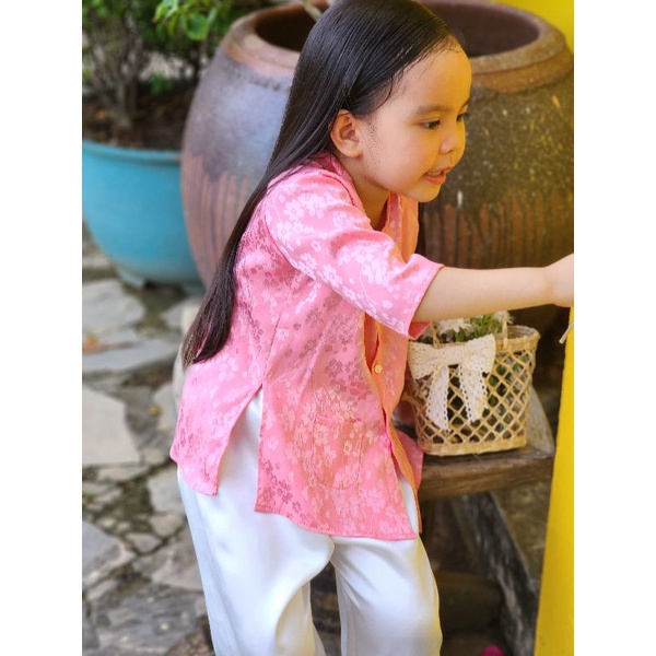 Bà ba gấm cho bé gái