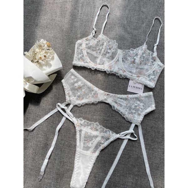 Vivian bra | Bộ Đồ Lót Ren Thêu Hoa Nữ Màu Áo Ngực Ren Có Gọng Không Mút Hàng Thiết Kế La Perbra