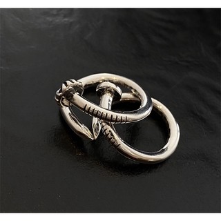 nhẫn đinh chromehearts