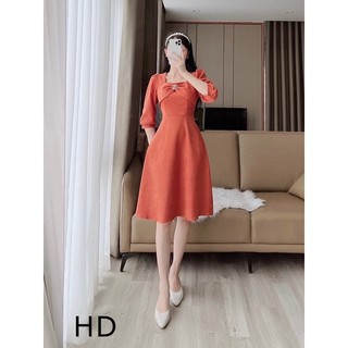 Đầm nhung tăm nơ ngực