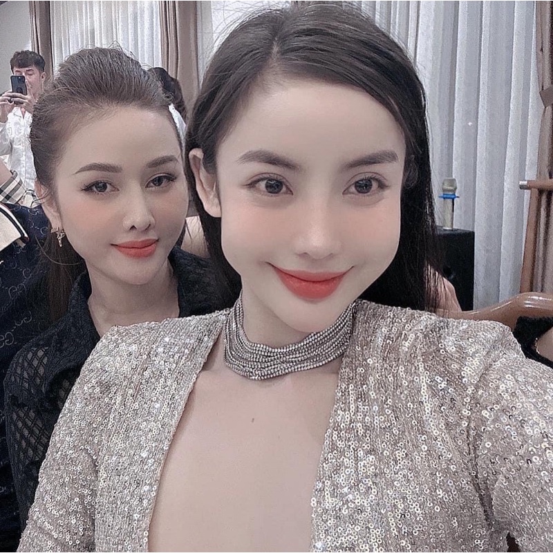 Đầm ôm kim sa dự tiệc