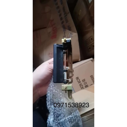 TAY MỞ CỐP HẬU TOYOTA ZACE. TOYOTA HIACE 1996-2006 HÀNG CAO CẤP BẢO HÀNH 6 THÁNG