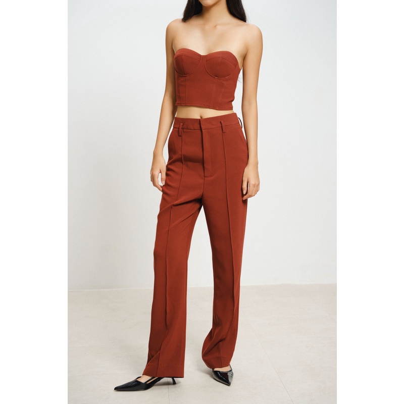 Quần ống đứng cạp cao MONO TALK đường mí trang trí chạy dọc thân, túi chéo (Đỏ Boocdo) B30035TK