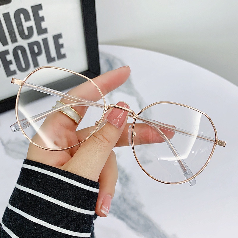 Kính Chống Tia Bức Xạ Thời Trang Cho Cả Nam Và Nữ