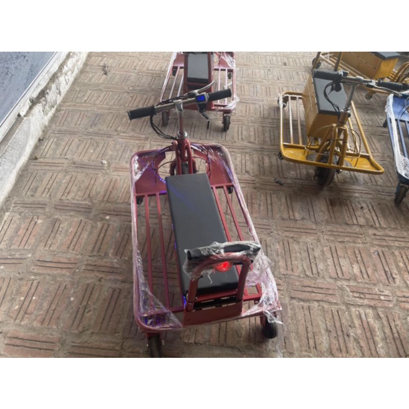 Xe xuồng bay hay còn gọi là xe driff tự chế mẫu siêu to