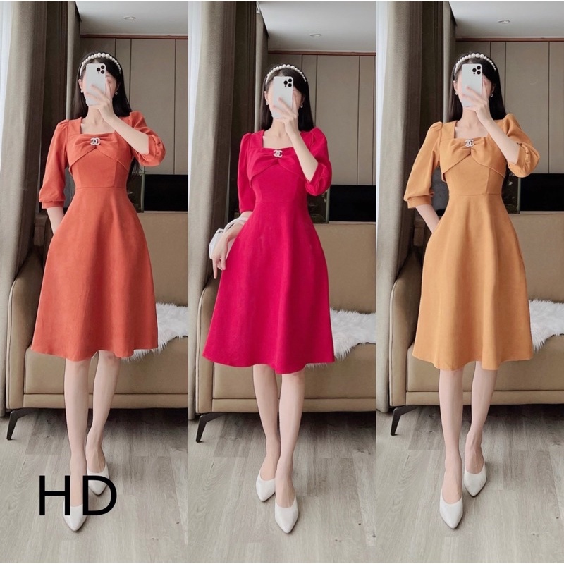 Đầm nhung tăm nơ ngực