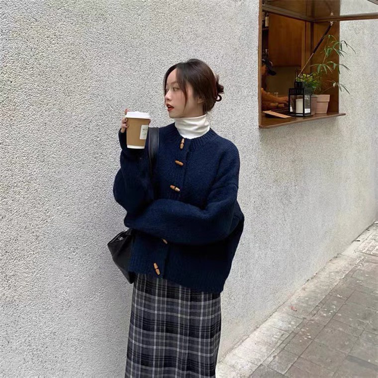 Áo Khoác Cardigan len cúc gỗ dày dặn mềm đẹp - OSAA DAILY