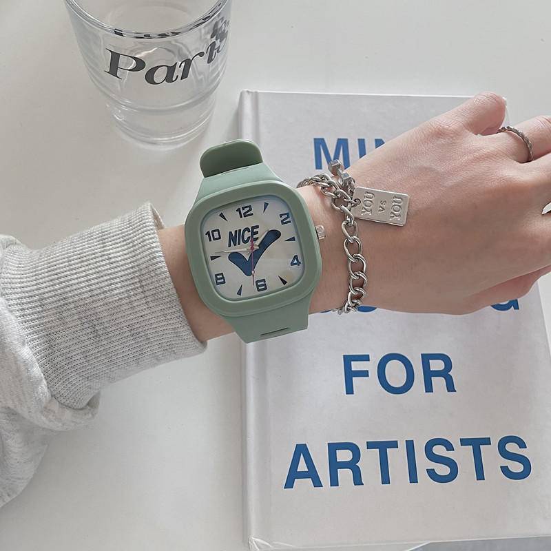 Đồng Hồ Đeo Tay Mặt Vuông Thiết Kế Đơn Giản Thời Trang 2022 Cho Nữ