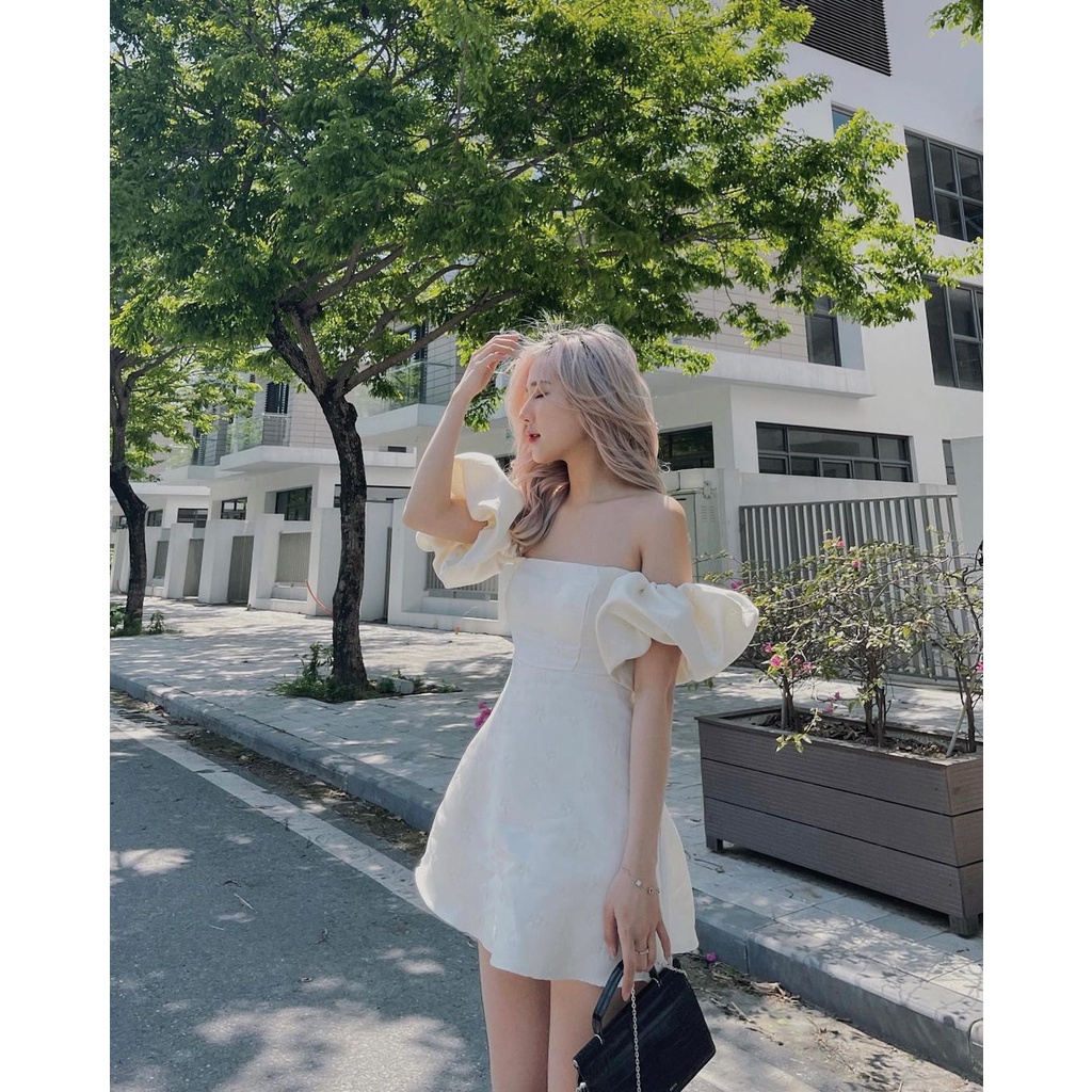 Váy Công Chúa Trễ Vai Tay Bồng - Đầm Gấm Hoa Nổi Tay Bồng Trễ Vai Tiểu Thư Sang Chảnh Dư Tiệc Sẵn Mút Ngực Na Bé Fashion