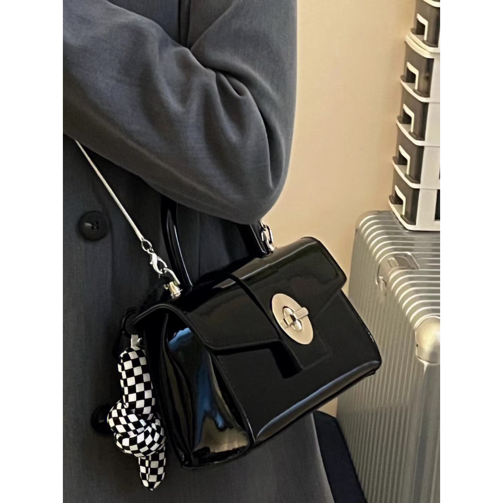 SHIHUI Niche Túi Da Đeo Chéo Một Bên Vai Hình Vuông Nhỏ Màu Đen Thiết Kế Chất Lượng Cao Thời Trang Đi Xe Máy