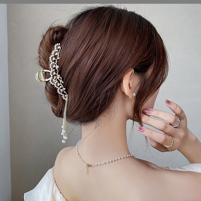 Kẹp Tóc Kim Loại Hình Cá Mập Đính Ngọc Trai Sang Trọng