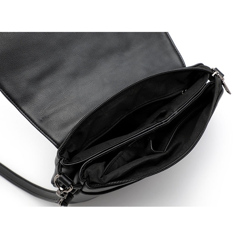 Túi Đeo Chéo Màu Đen Đính Đinh Tán Hình Đầu Lâu Cá Tính Cho Nữ