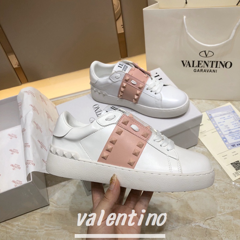 Giày Thể Thao Valentino Đế Bằng Đính Đinh Tán Thời Trang Cho Cặp Đôi