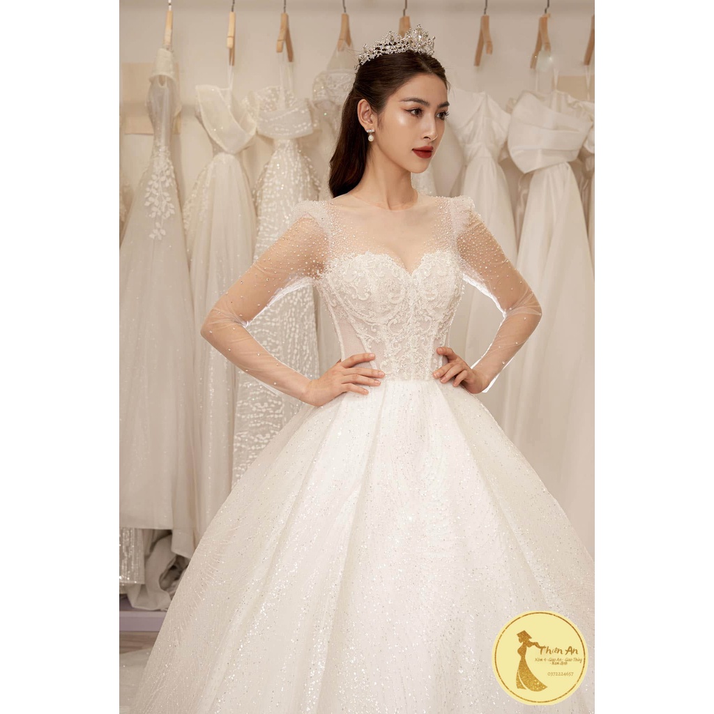 Váy cưới kim sa đính kết hạt tay dài họa tiết hoa phù hợp cho cô dâu di ăn hỏi cao cấp