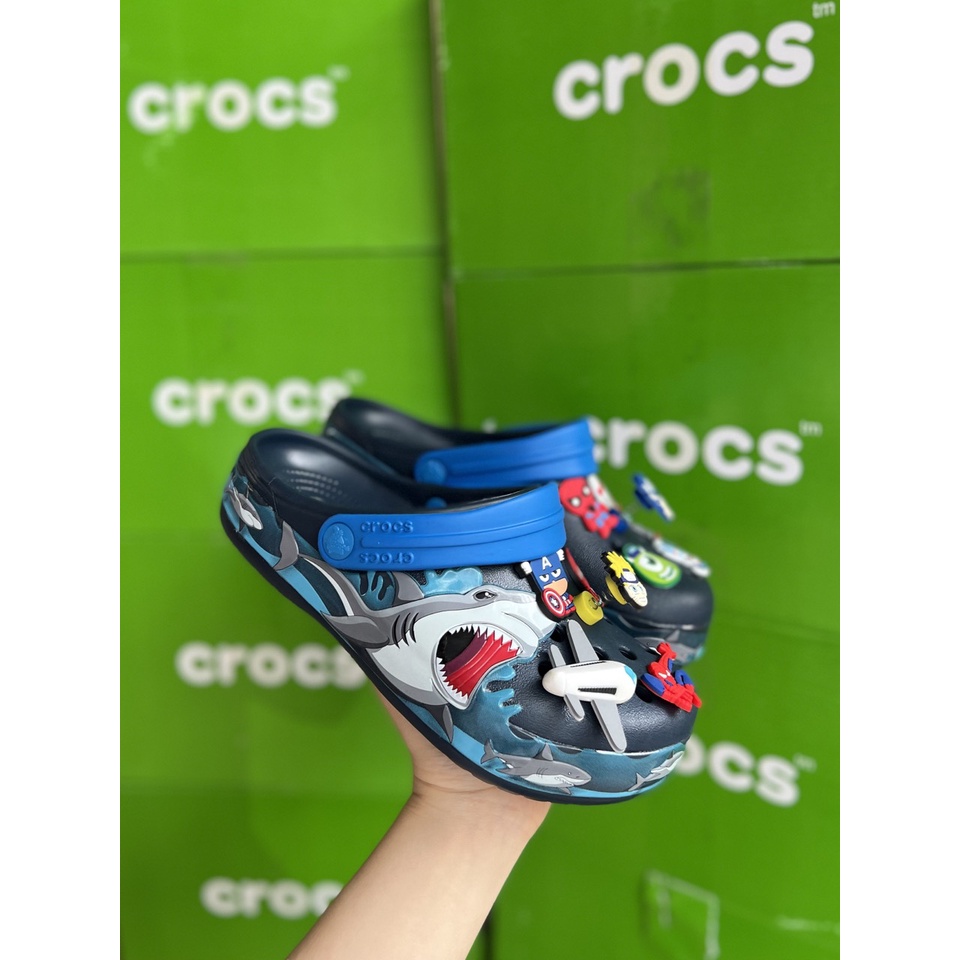 Dép Crocs Kid Shark 🔥 TẶNG 10 JIBBITZ 🔥Dép Crocs Kid Shark cá mập cho bé trai siêu dễ thương
