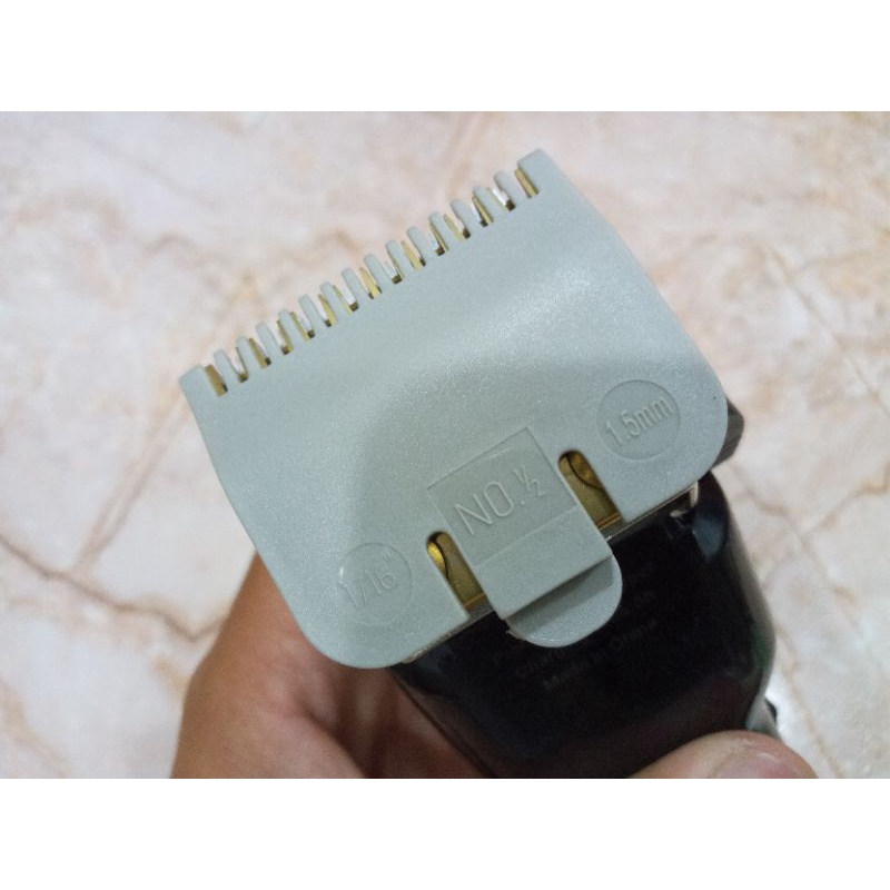 Cữ Tông Đơ Cắt Tóc Kemei Loại Tốt, Bộ 3 Cữ Nhựa 1.5mm, 3mm Và 4.5mm Cho Tông Đơ Fade.