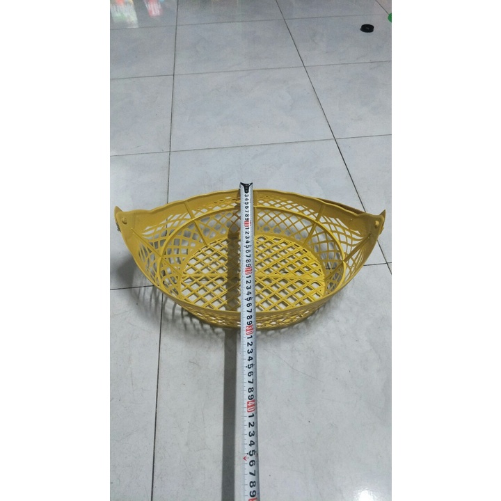 1 cái giỏ gói quà, gói trái cây