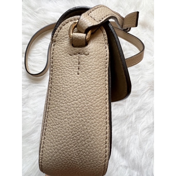 Túi đeo chéo nữ Furla