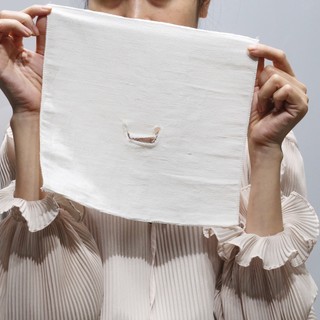 Mặt nạ tơ tằm làm từ lụa tơ tằm tự nhiên Mộc Hương mềm mại, đắp mask nước hoa hồng