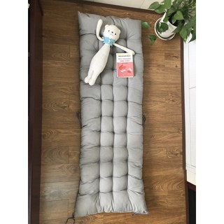 Topper nệm văn phòng, đệm trải sàn đa năng gấp gọn