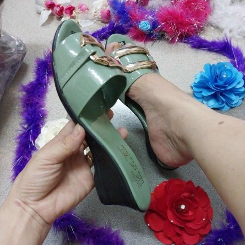 DÉP LÊ GÓT MUỖNG 5FÂN TUỔI TRUNG NIÊN