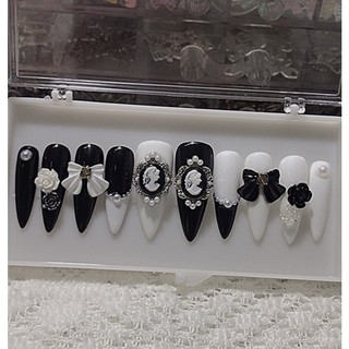 Nailbox thiết kế theo yêu cầu phong cách cổ điển