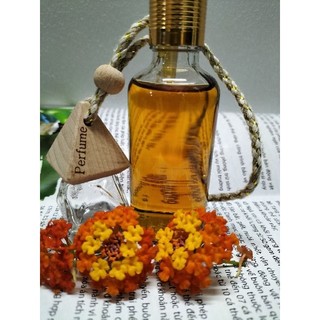 tinh dầu trầm hương 50ml ( tặng vỏ lọ treo lục lăng)