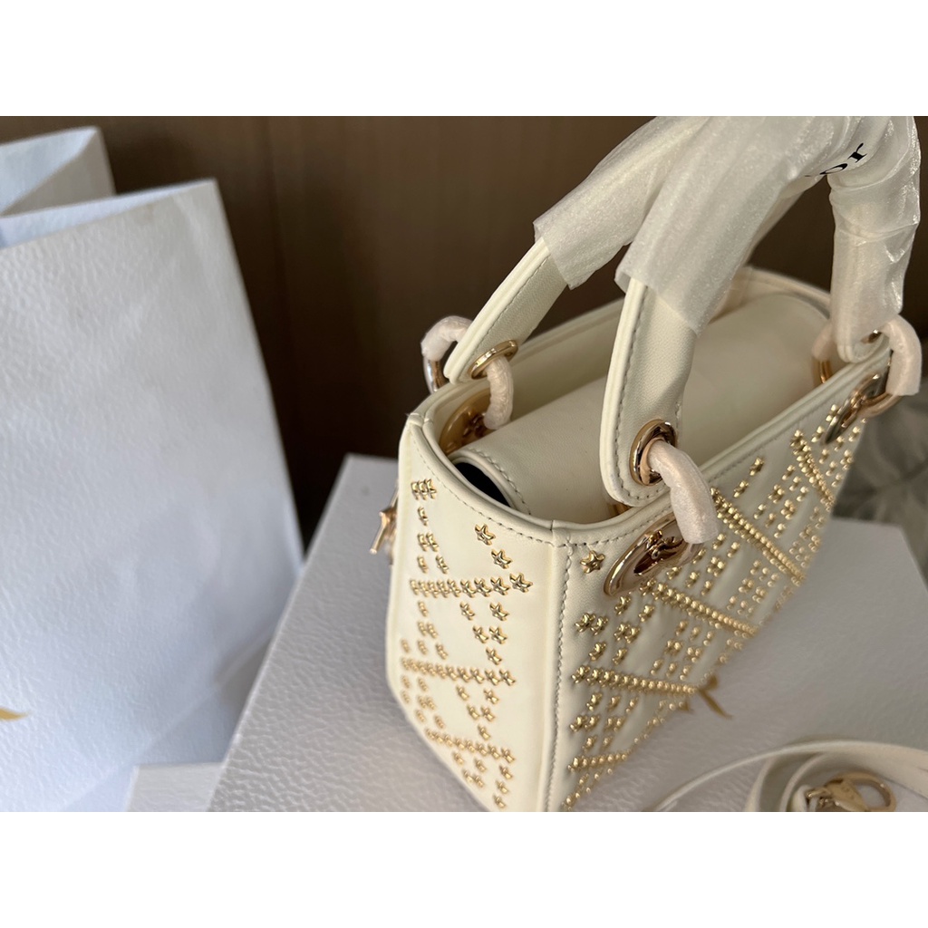 Túi xách nữ da thật Dior CD đính sao trẻ trung, có dây đeo chéo độc đáo