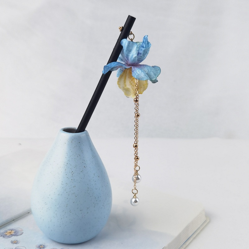 Trâm cài đèn phát sáng hoa đèn lồng tua rua cổ trang độc đáo Tatitava