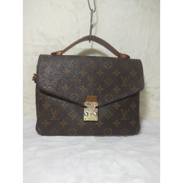 Túi xách si hiệu Louis Vuitton