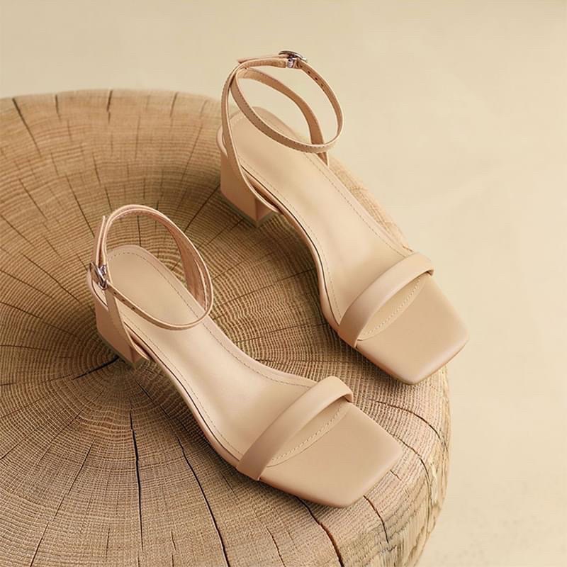 Giày Sandals cao gót quai ngang nhiều màu gót vuông bigsize phong cách thời trang nữ tính - TOMISHOES