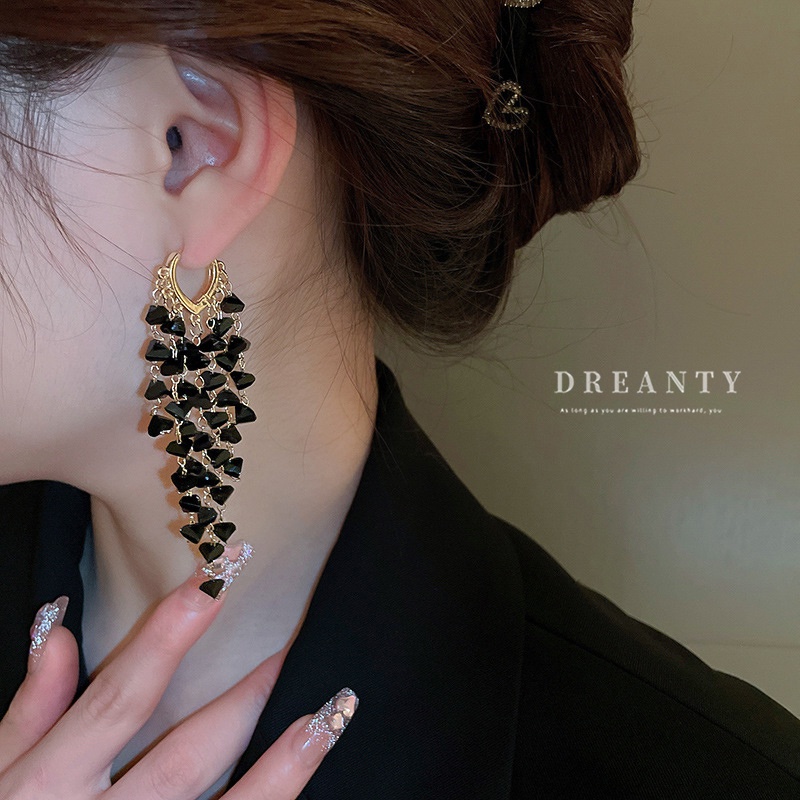 Bông Tai Hình Học Đính Pha Lê Đen Phối Tua Rua Phong Cách Âu Mỹ Sang Trọng Thời Trang