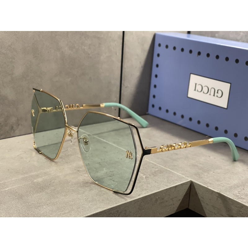 Kính mắt màu nữ