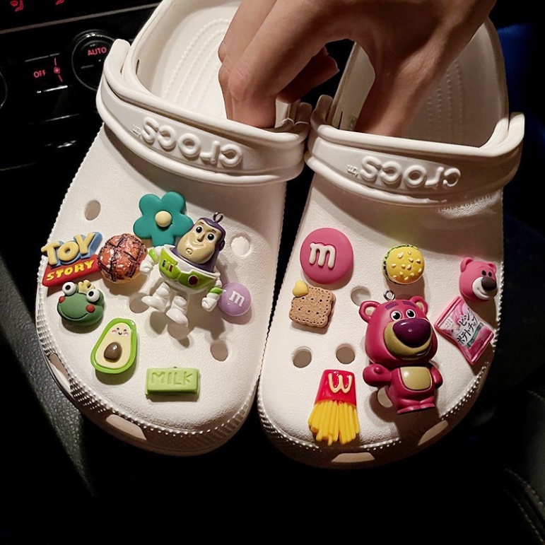 Tặng 12 sicker [Hàng có sẵn] Combo sicker theo mẫu gắn dép cross nhiều mẫu cho nam nữ