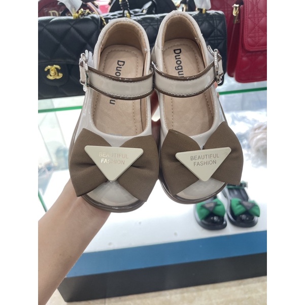 Giầy búp bê tim siêu hot