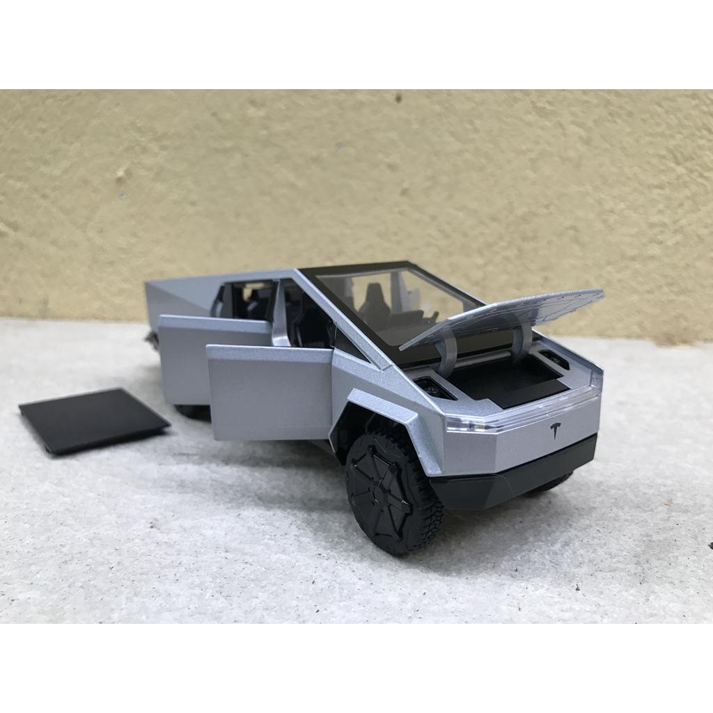 Mô hình xe bán tải Tesla Cybertruck 2023 1:32