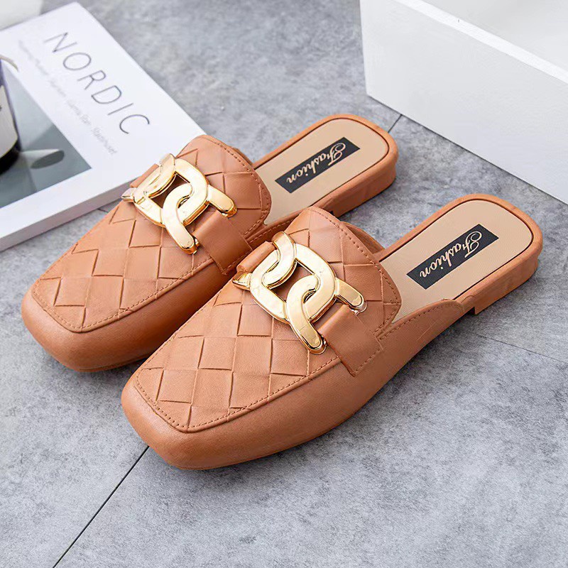 Dép sục nữ nhựa dẻo hinh khóa xích mũi bằng ms2691 THNM